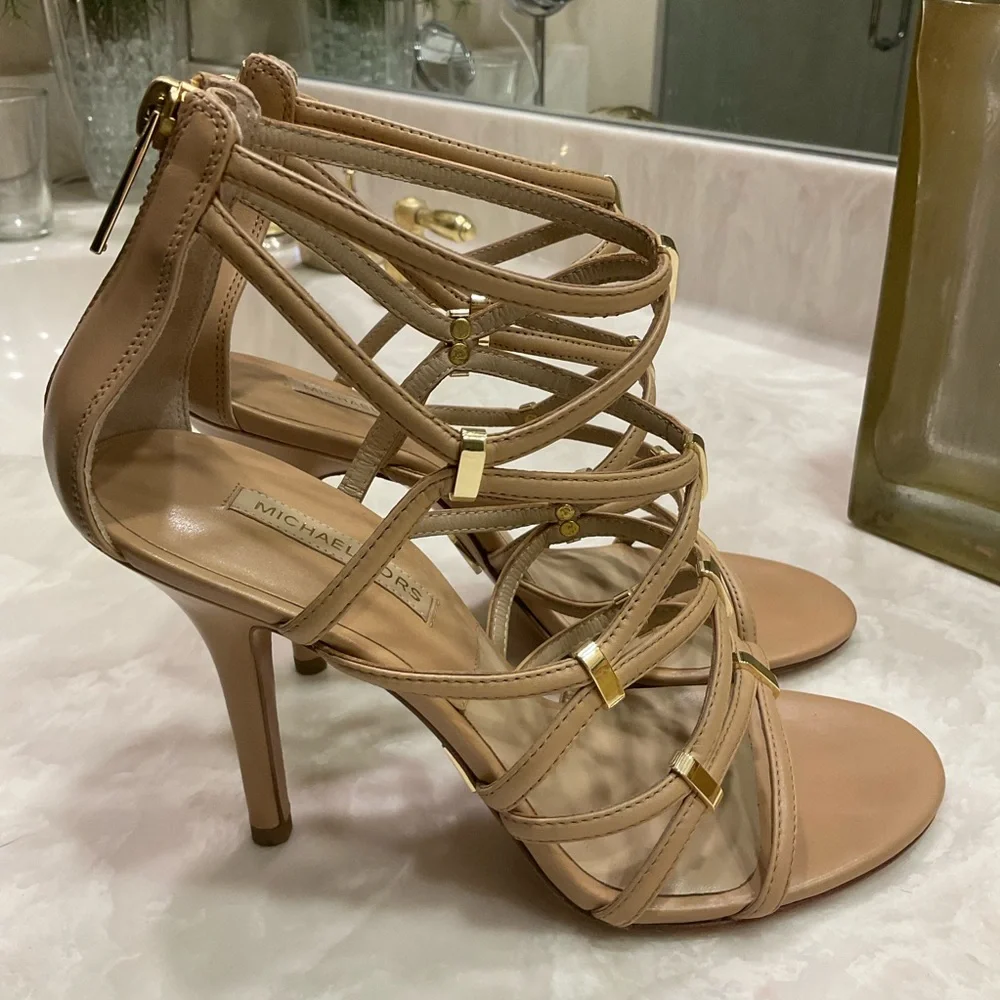 Michael Kors Charlene Strappy Sandals in Nude Leather w/ gold detail Sz 8 / 38.5 - Picture 14 of 15